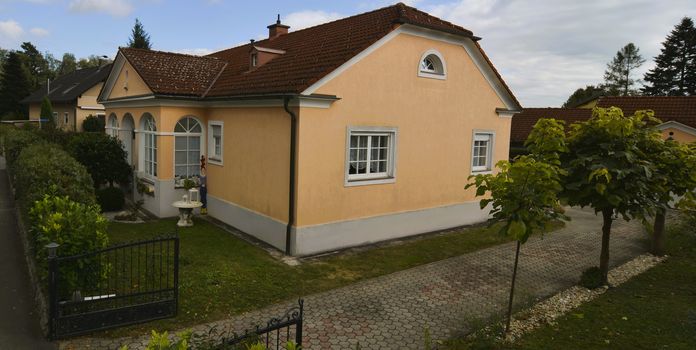 Haus im Villa-Style mit Einliegerwohnung!